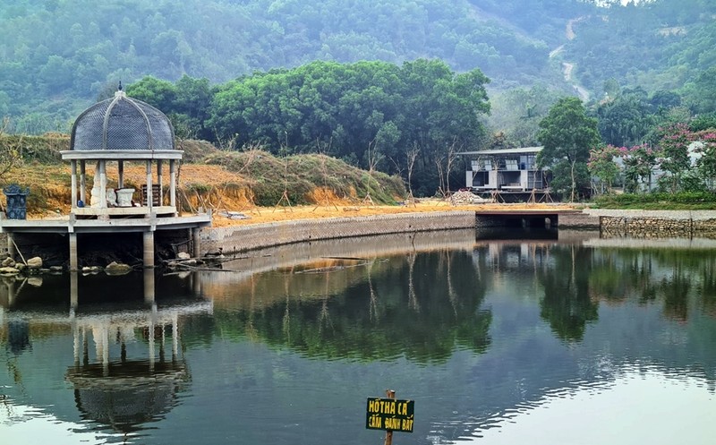 Ha Noi: Hinh anh ho Da Dung dang bi “buc tu”-Hinh-6