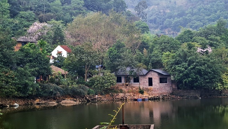 Ha Noi: Hinh anh ho Da Dung dang bi “buc tu”-Hinh-8