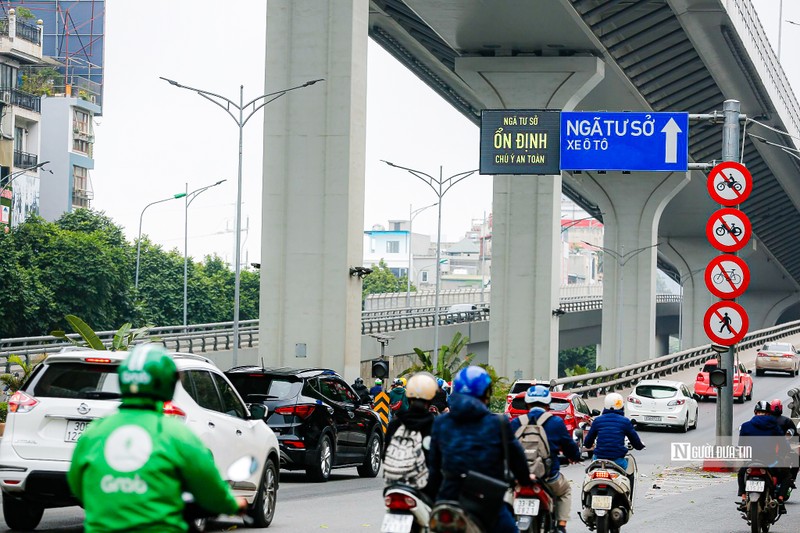 Can canh he thong bien bao thong minh, canh bao tu xa cua Ha Noi-Hinh-7