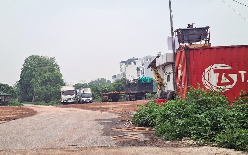 Ha Noi: Se “tram” bai xe khung khong phep o phuong Thuong Thanh-Hinh-7