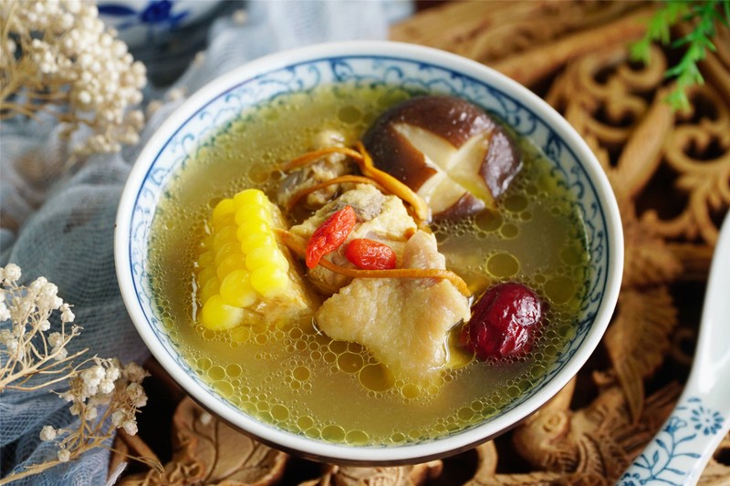 Ham canh ga chu y 3 nho, 3 khong de nuoc dung vang ong