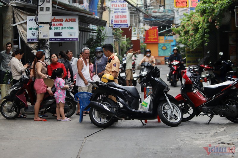 Kinh hoang hien truong chay nha khien 3 ong chau tu vong o Nha Trang-Hinh-11