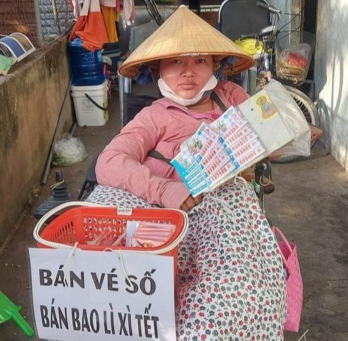 Chuyen dien vien Viet Trinh va nguoi phu nu khuyet tat