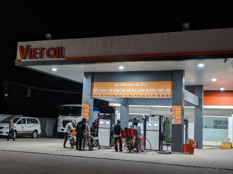 Xuyen Viet Oil lam an sao truoc khi bi tuoc giay phep kinh doanh xang dau?