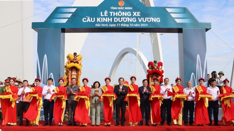 Bac Ninh: Thong xe cay cau gan 2.000 ty vuot song Duong