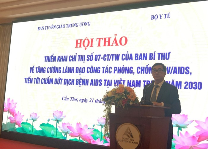 Day manh toan dien cong tac phong, chong HIV/AIDS