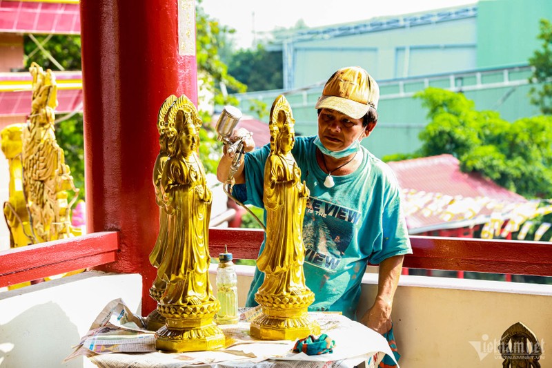 Tuong Phat bon mat o TP.HCM hut ngan nguoi toi chiem bai, cau may-Hinh-10