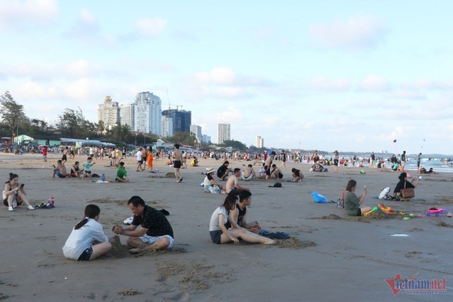 Du khach do ve bien Vung Tau giai nhiet ngay cuoi tuan-Hinh-6