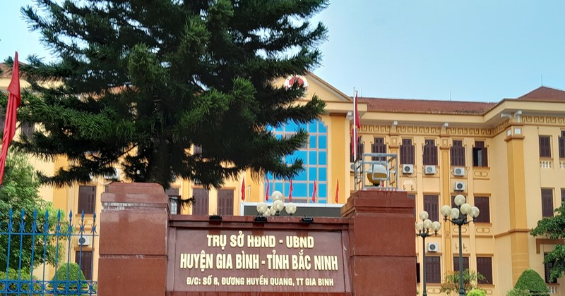 Bac Ninh: Khai tru khoi Dang nhieu can bo vi pham quan ly dat dai