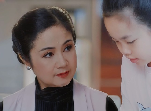 NSND Thu Ha ganh ca phim “Tram cuu ho trai tim“-Hinh-3