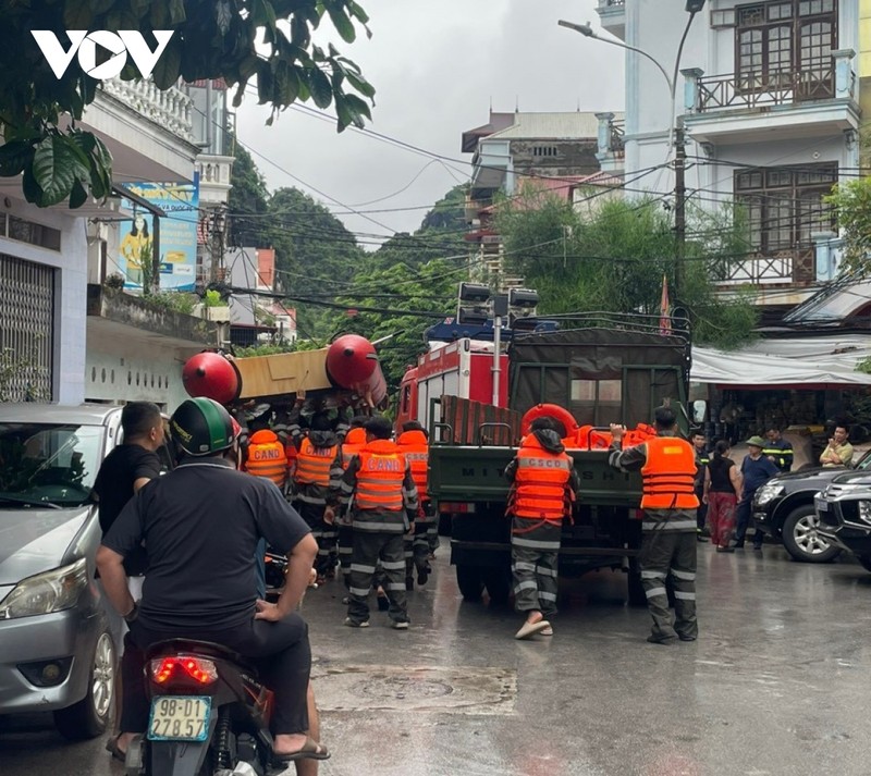 Mua lon keo dai, nhieu noi o Lang Son bi ngap sau, sat lo-Hinh-5