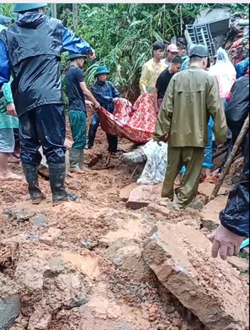 Sat lo dat o Hoa Binh lam 5 nguoi thuong vong-Hinh-3