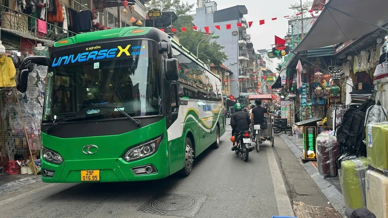 Pho co Ha Noi truoc khi thi diem han che xe tren 16 cho-Hinh-13