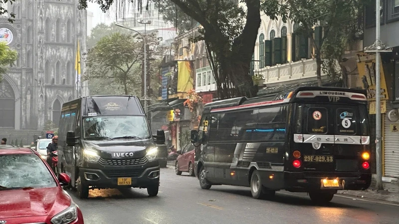 Pho co Ha Noi truoc khi thi diem han che xe tren 16 cho-Hinh-6