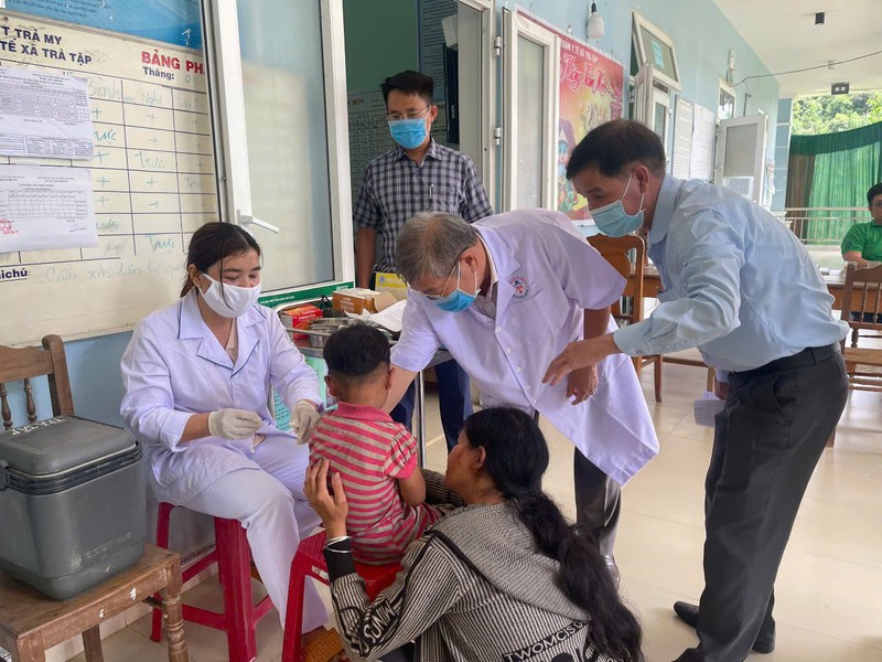 Thu tuong yeu cau day nhanh tiem chung vaccine phong, chong benh soi