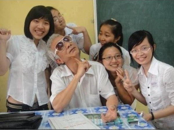 Giáo viên hài hước, xì tin trên bục giảng | Hình | Kienthuc.net.vn