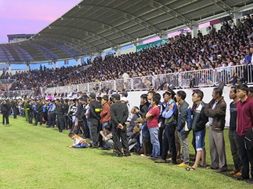 HAGL thoat an phat, thu tien khung sau tran dàu V.League-Hinh-2