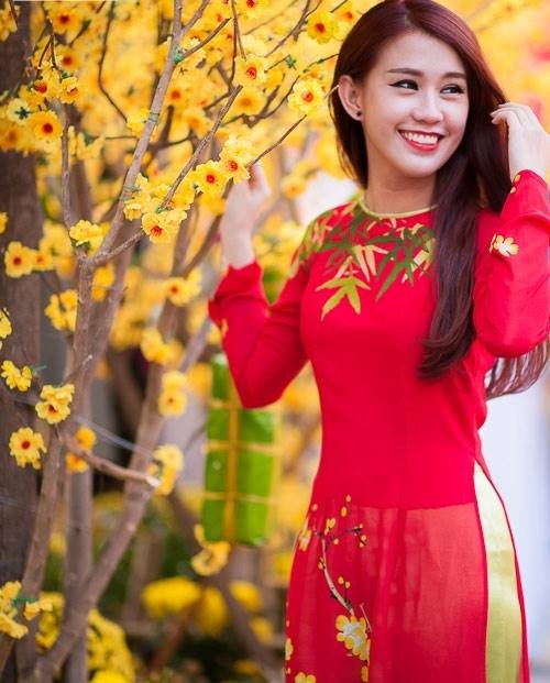 Hot girl Viet ruc ro, xung xinh don Tet Nguyen Dan-Hinh-2