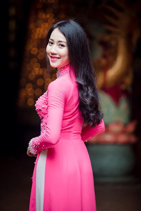 Ban sao hoa hau Thu Thao toa sang trong ta ao dai-Hinh-3