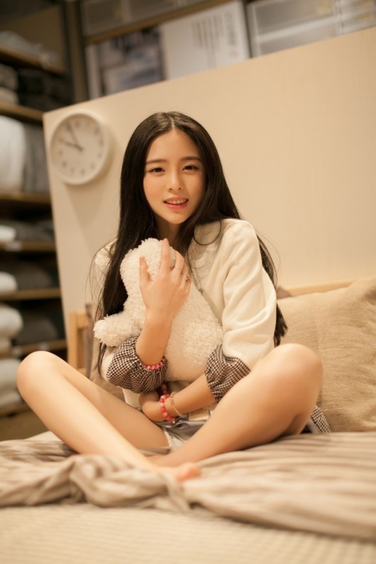 Hot girl 18 tuoi xinh dep buon quan ao kiem 70 trieu/thang-Hinh-7