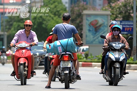 Nguoi Ha Noi cuong cuong vuot den do vi nang nong ky luc-Hinh-7