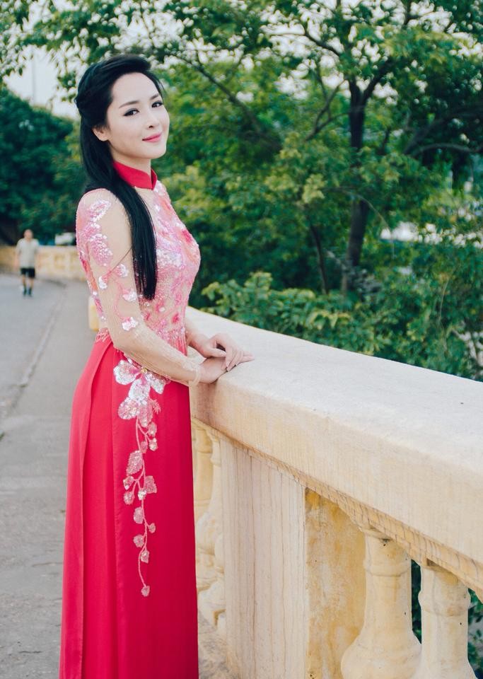 Hot girl tham my Thanh Quynh kieu diem voi ao dai-Hinh-4