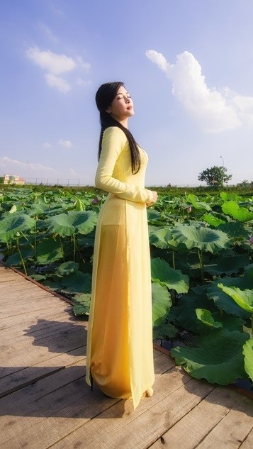 Hot girl tham my Thanh Quynh kieu diem voi ao dai-Hinh-8