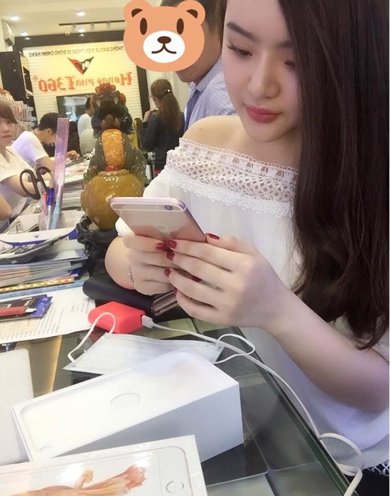 Hot girl Viet thi nhau khoe iPhone 6S cam huong moi tau-Hinh-3