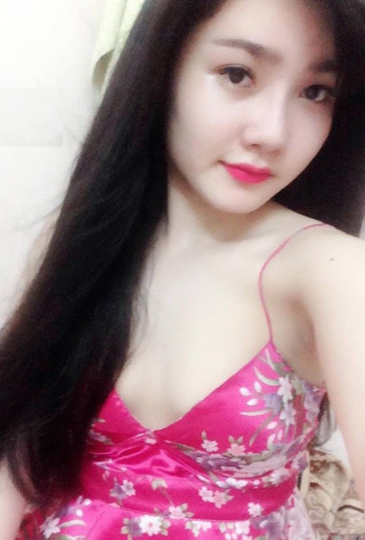 Say nang ve xinh xan cua hot girl ban chao, rua bat-Hinh-5