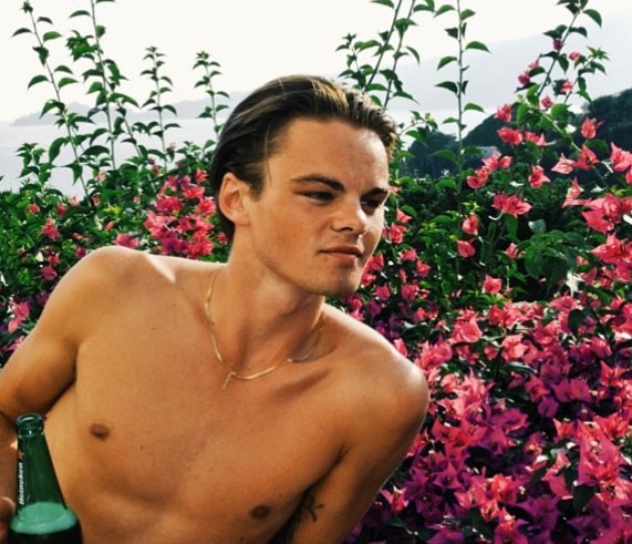 Hot boy pha ruou gay sot vi qua giong Leonardo DiCaprio-Hinh-8