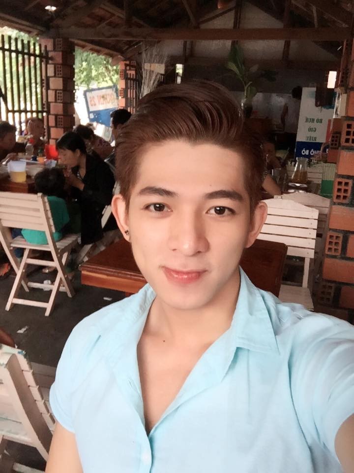 Tim ra hot boy banh trang bung 6 mui dang gay sot-Hinh-7