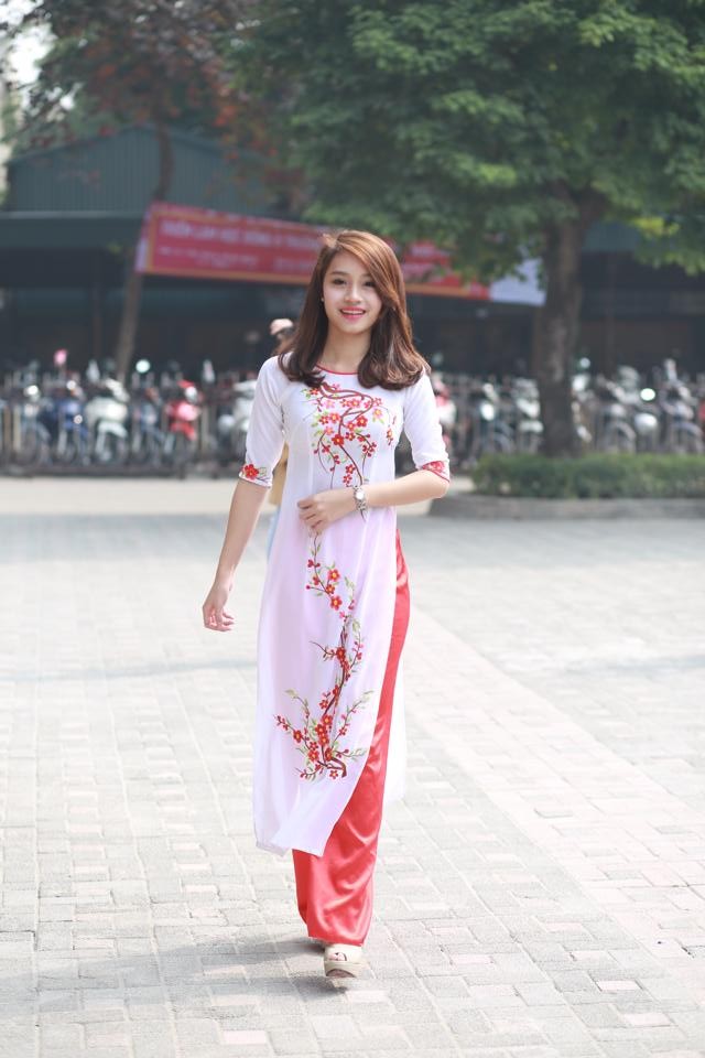 Tan Hoa khoi Ngoai thuong cao 1m70 hoc gioi van, me catwalk-Hinh-10