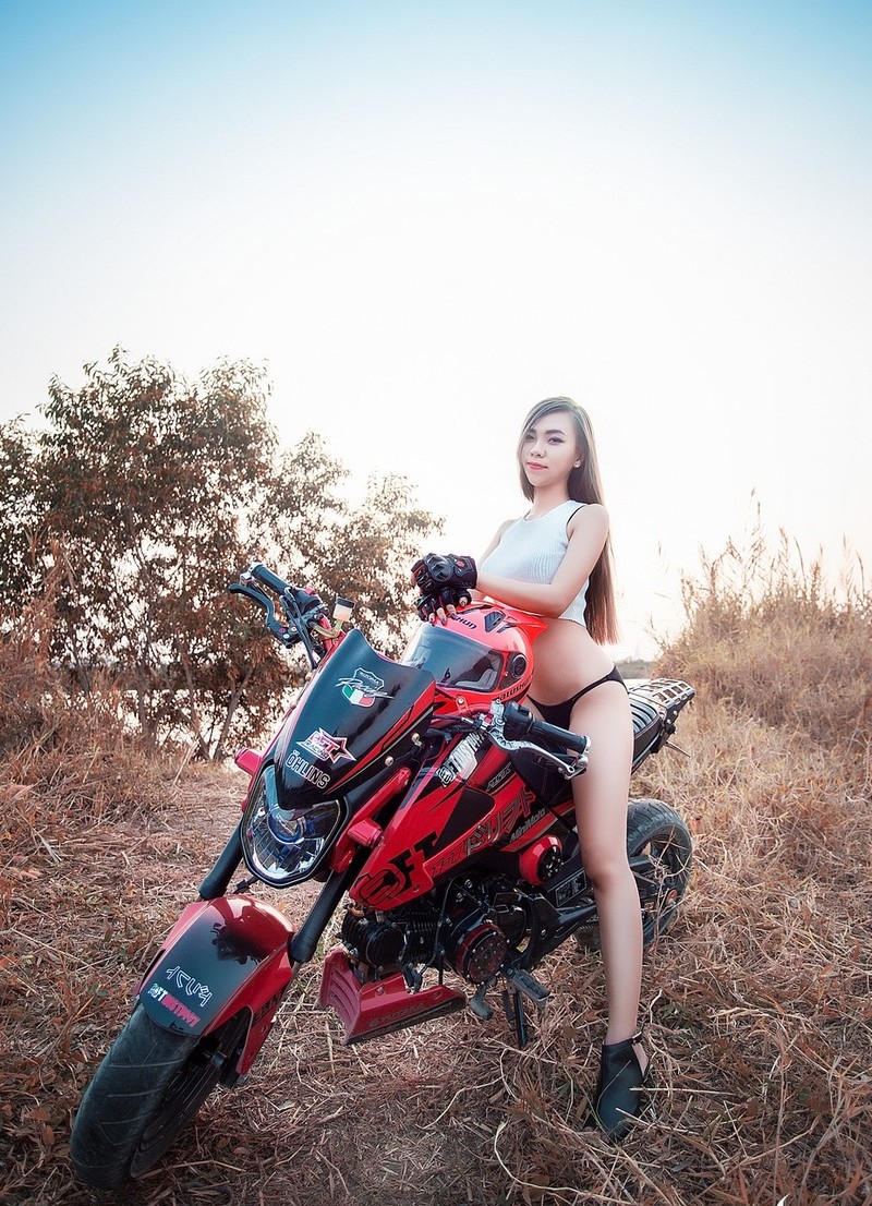 Co gai Sai Gon xinh dep va dam me choi xe moto-Hinh-10