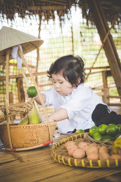 Bo anh “co nong dan nhi” 11 thang tuoi sieu dang yeu-Hinh-5