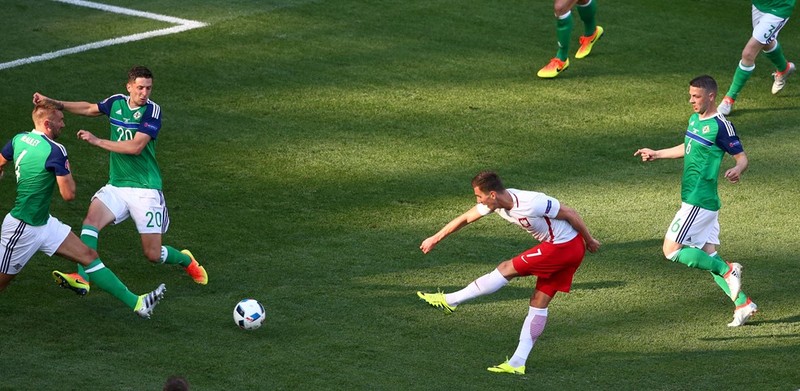 Euro 2016 Ba Lan 1 – 0 Bac Ailen: Thanh qua xung dang-Hinh-3