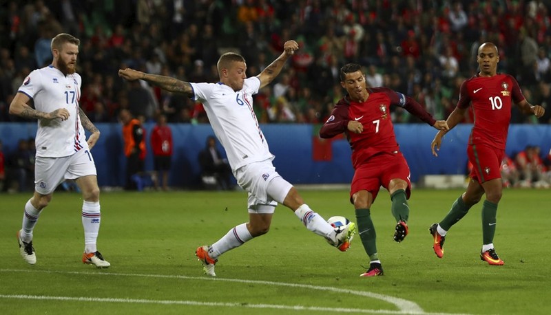 Euro 2016: Bo Dao Nha hoa 1-1 va su bat luc cua Ronaldo-Hinh-3