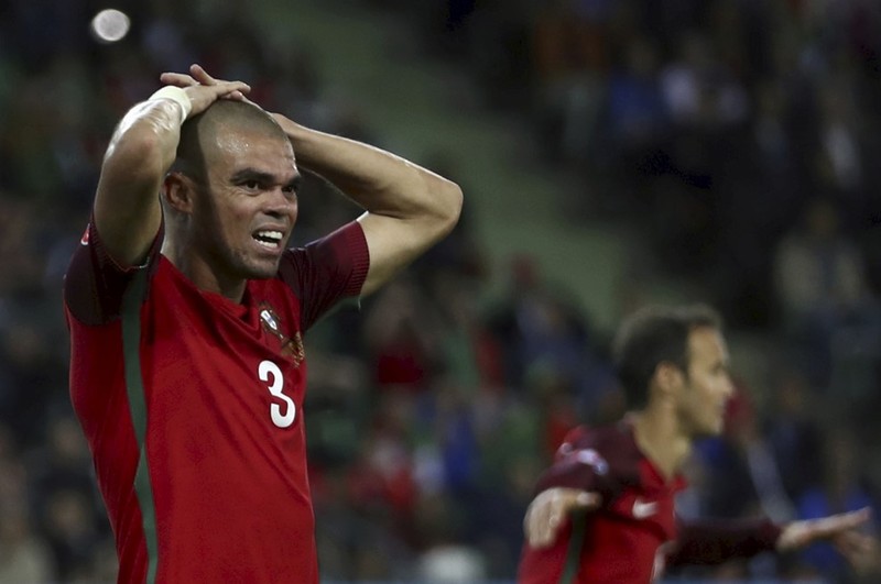 Euro 2016: Bo Dao Nha hoa 1-1 va su bat luc cua Ronaldo-Hinh-9