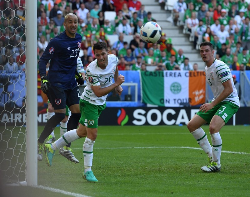 Euro 2016 Bi 3 - 0 Ireland: Khi quy do 