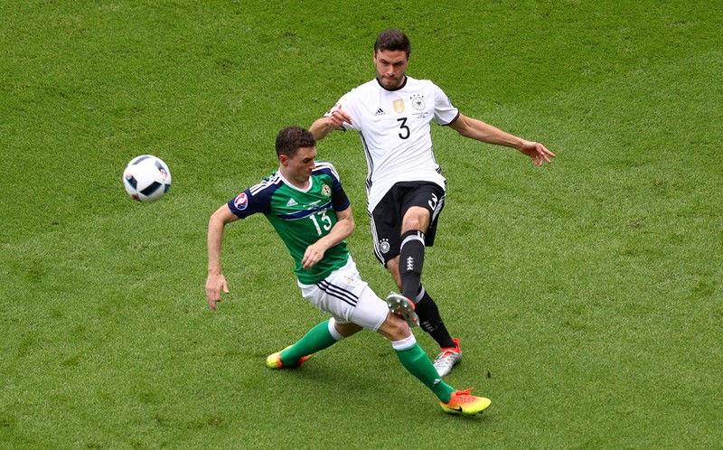 Euro 2016 Duc 1 - 0 Bac Ireland: Qua den cho Muller!
