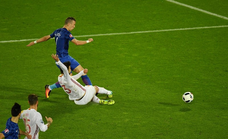 Euro 2016 Tay Ban Nha 0 - 1 Croatia: Nha vua thua e mat-Hinh-10