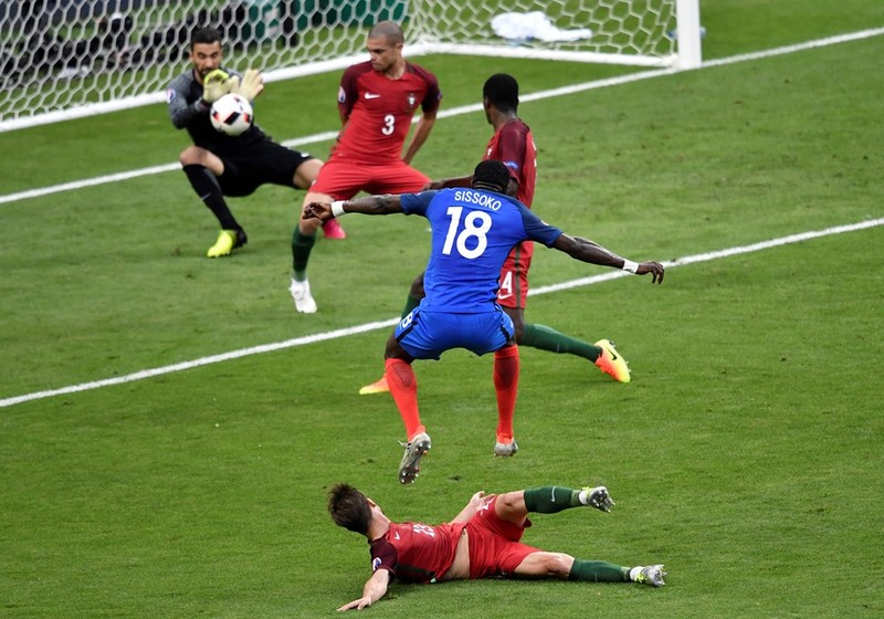 CK Euro 2016 Bo Dao Nha 1 - 0 Phap: Tran dau ky la-Hinh-12