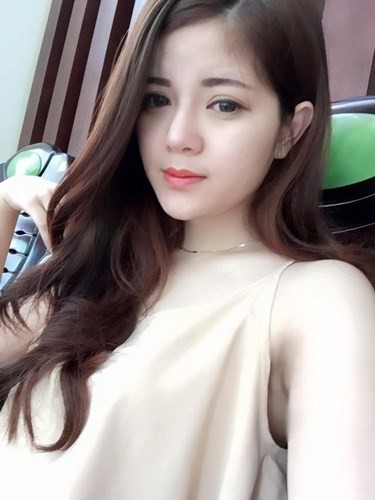 Them nhieu phien ban Ngoc Trinh gay sot mang Viet-Hinh-9