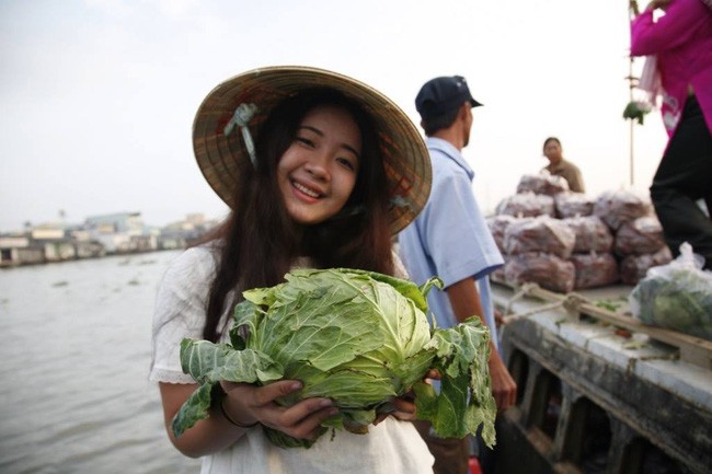 Dung nhan cua co gai duoc me khuyen cach kheo chon chong-Hinh-4