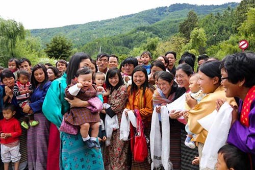 Ngay ngat ve de thuong cua Hoang tu Bhutan vua tron 1 tuoi-Hinh-6
