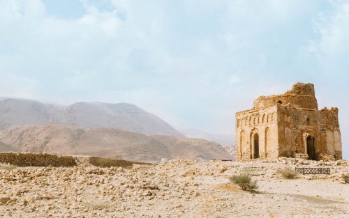 Ky nghi xa xi va nhung dieu bi an o vuong quoc Oman