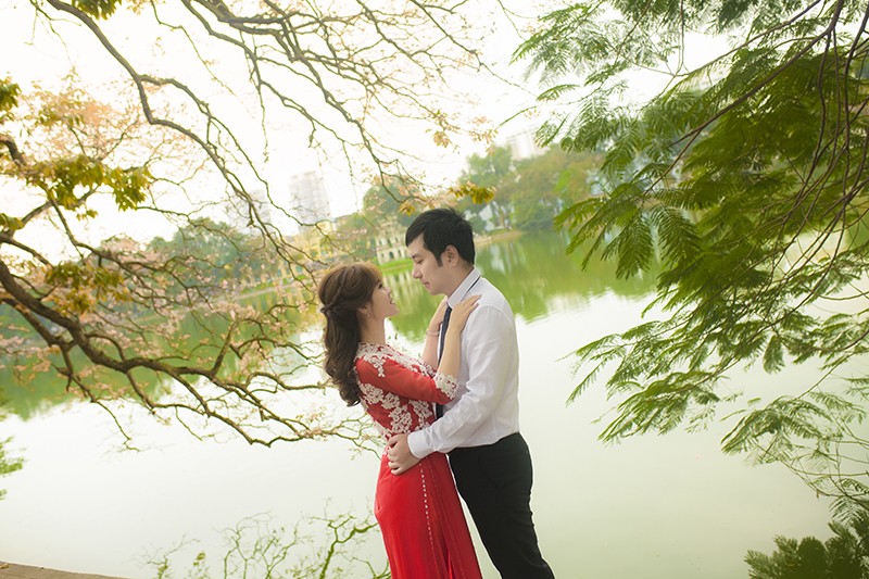 Cap doi Ninh Binh me phuot ru nhau chup anh cuoi xuyen Viet-Hinh-13