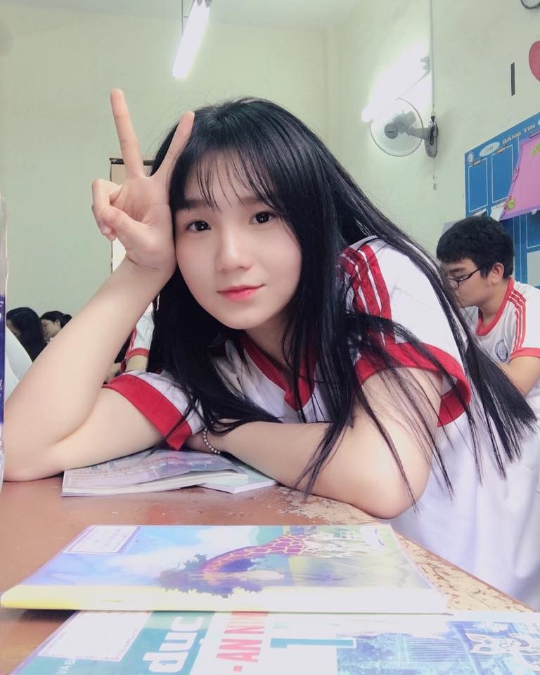 Nu sinh 10X Sai thanh cao 1m74, xinh nhu hoa hau-Hinh-6