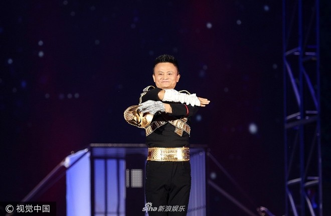 Ty phu Jack Ma gay sot khi nhai Michael Jackson