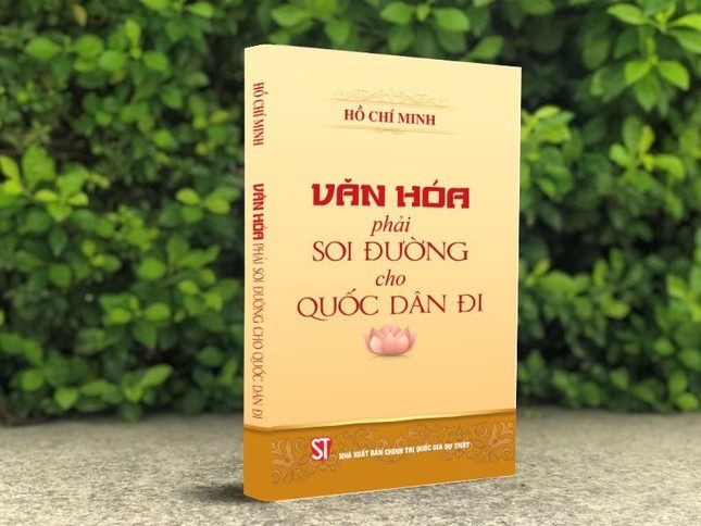 Xuat ban sach 'Van hoa phai soi duong cho quoc dan di'