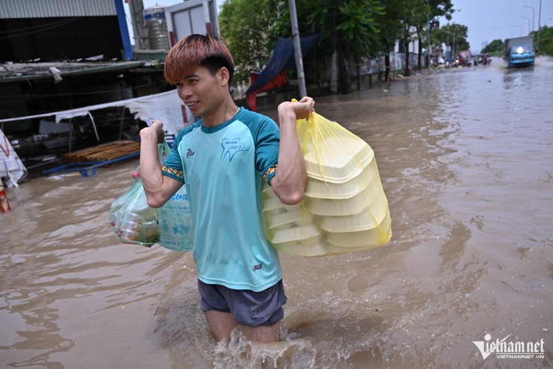 Can canh mot doan dai lo Thang Long ngap sau da 5 ngay-Hinh-9